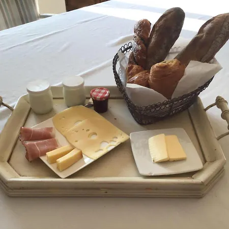 La Bleue Bed and Breakfast
